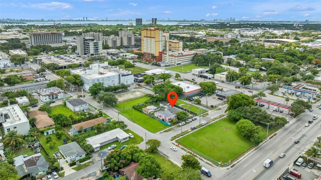 House in Miami, Florida, United States 5 - 18676840