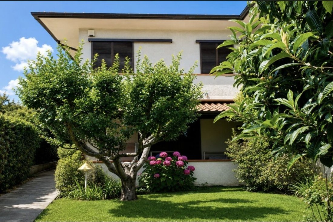 Villa in Tonfano, Pietrasanta, Italy 1 - 18675867