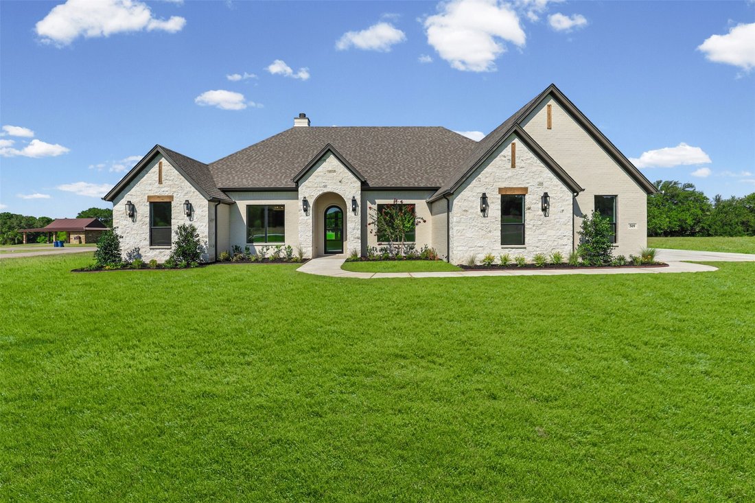 House in Granbury, Texas, United States 2 - 18676095