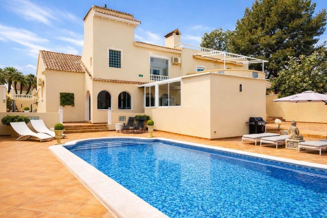 Villa in San Miguel de Salinas, Valencian Community, Spain 1 - 18678223