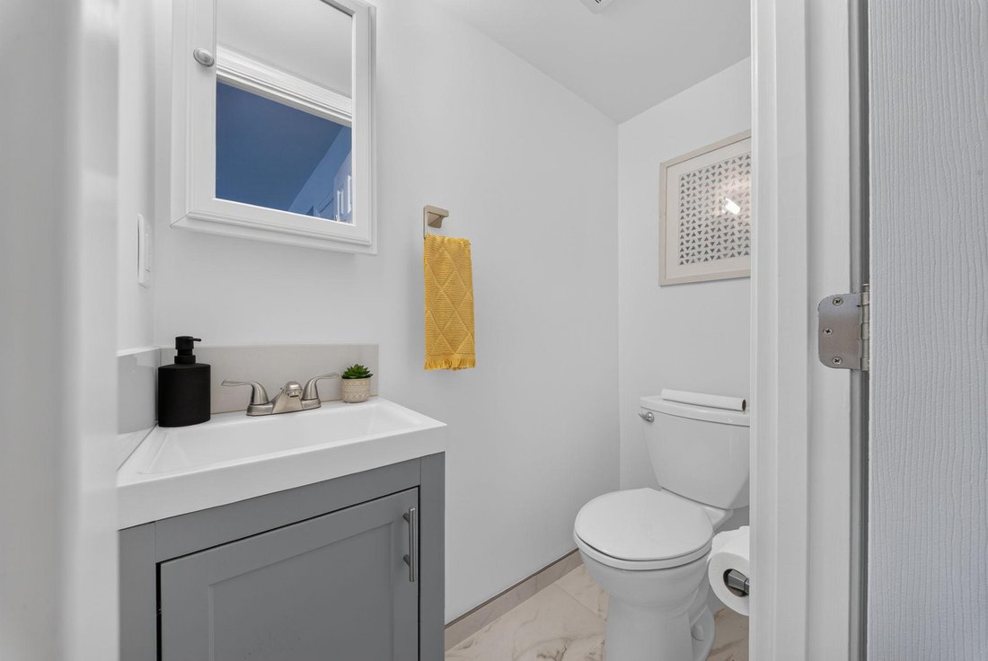 Condo in Washington, District of Columbia, United States 5 - 18607089