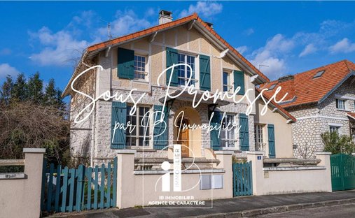House in Sud, Avon, France 1