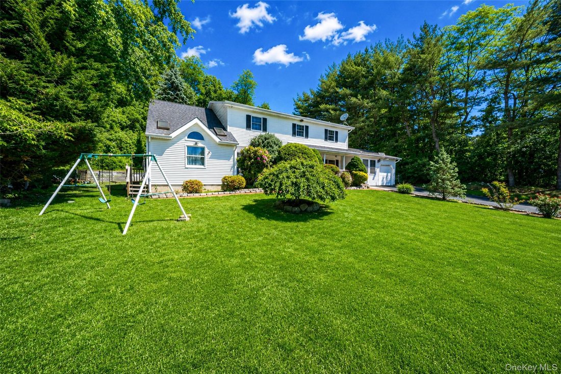 House in Huntington Station, New York, United States 3 - 18677460