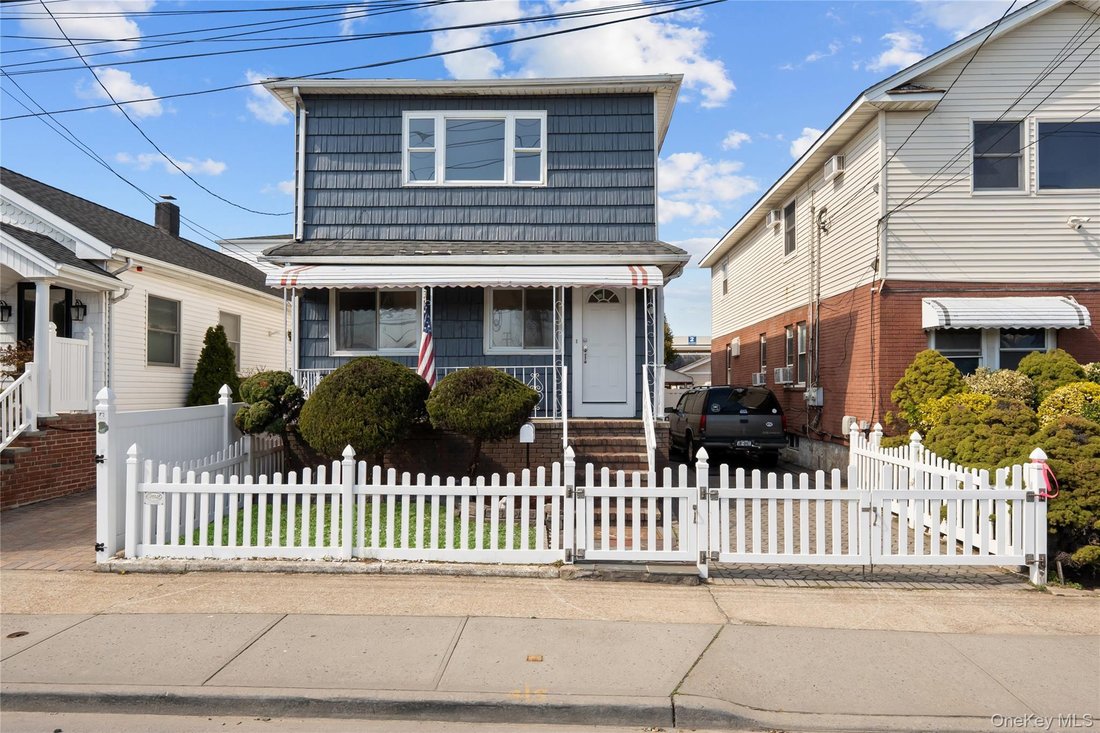 House in Inwood, New York, United States 1 - 18674469