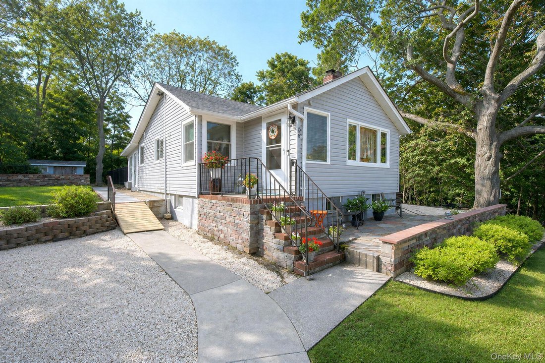 House in Jamesport, New York, United States 2 - 18677577
