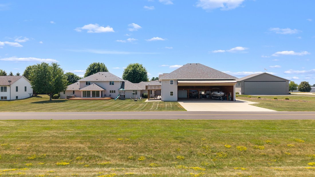 House in Poplar Grove, Illinois, United States 2 - 18678650