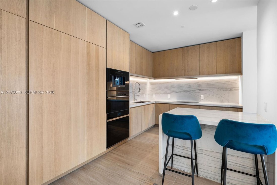 Condo in Bal Harbour, Florida, United States 5 - 18677552
