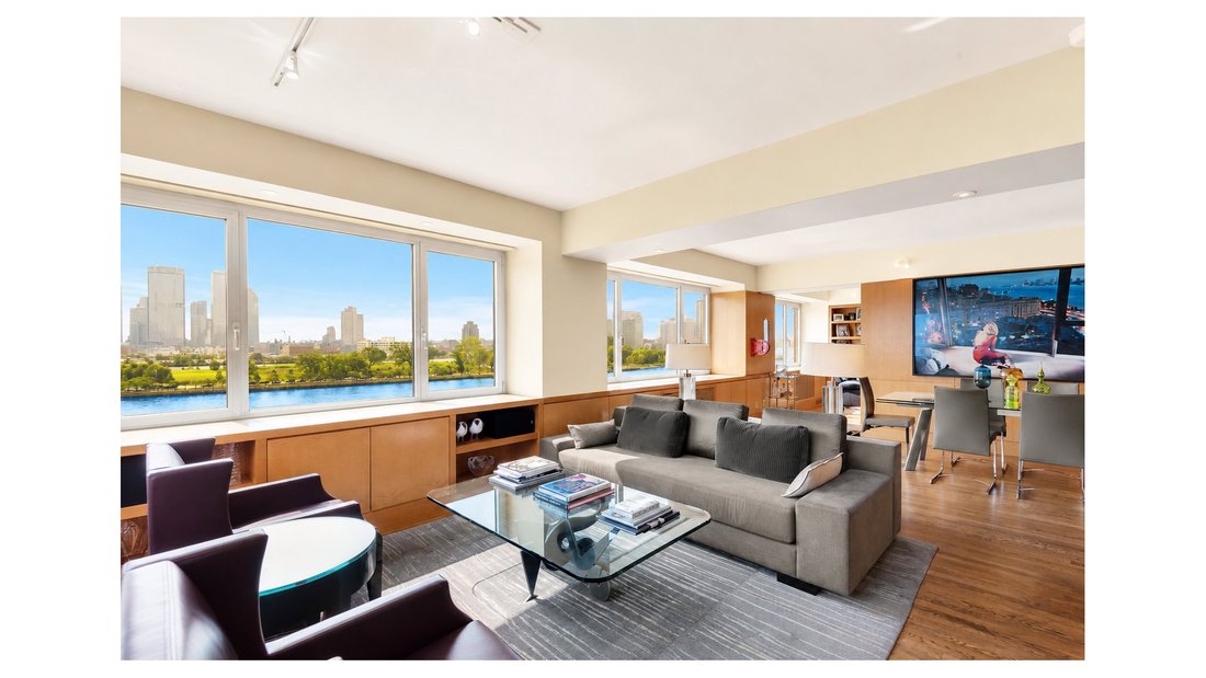 Co Op in New York, New York, United States 1 - 18677475