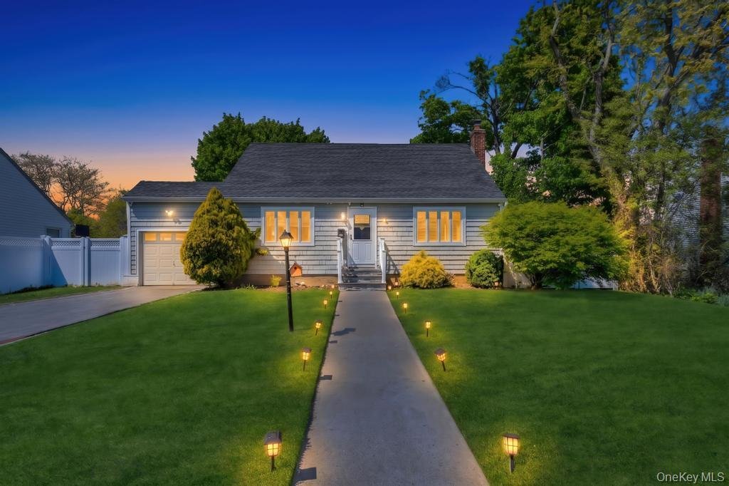 House in Massapequa, New York, United States 1 - 18678291