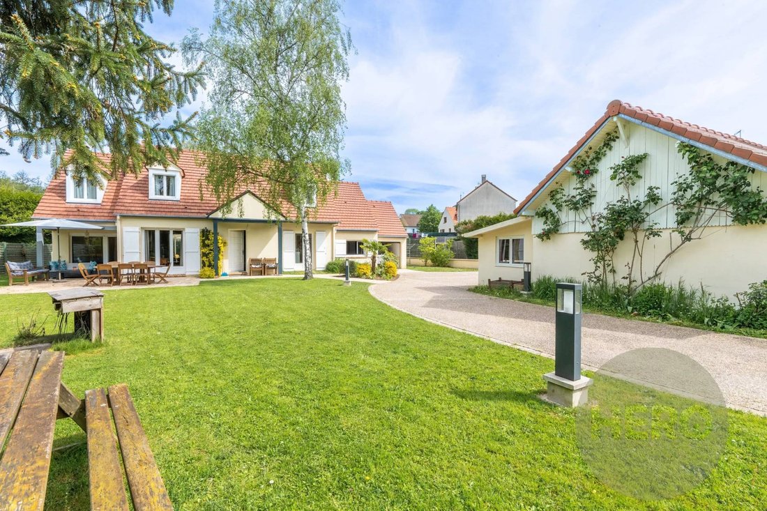 House in Rambouillet, Ile-de-France, France 1 - 17774168