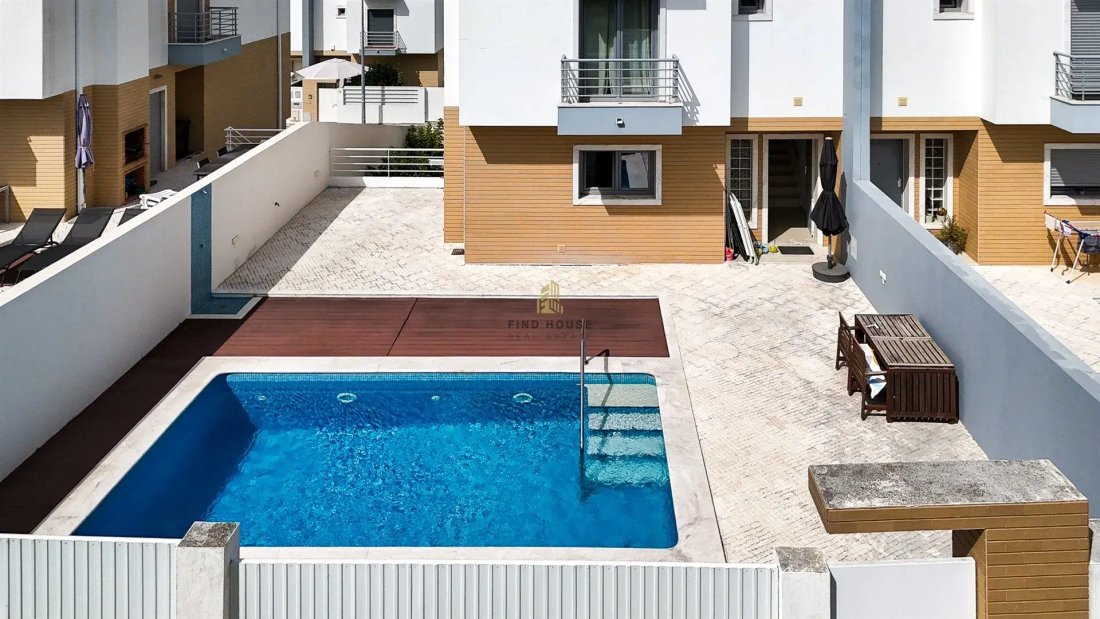 Townhouse in Costa da Caparica, Setubal, Portugal 4 - 18678518