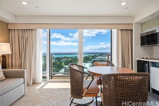 Condo in Honolulu, Hawaii, United States 4 - 18677651