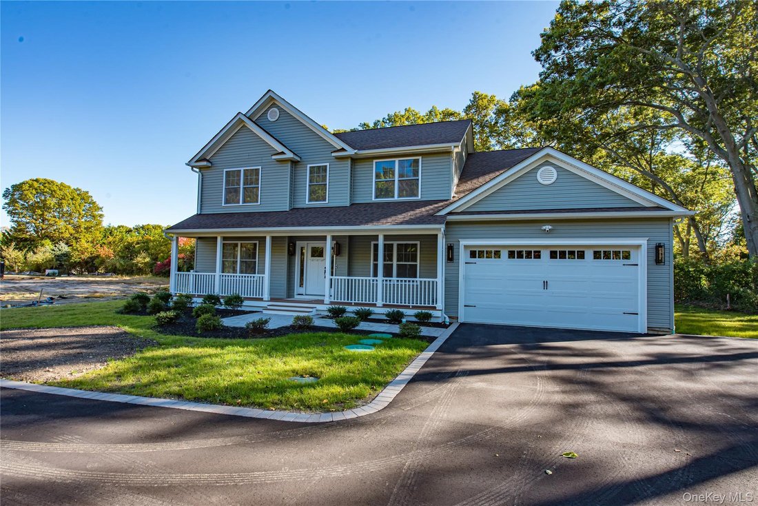 House in Centereach, New York, United States 3 - 18677698