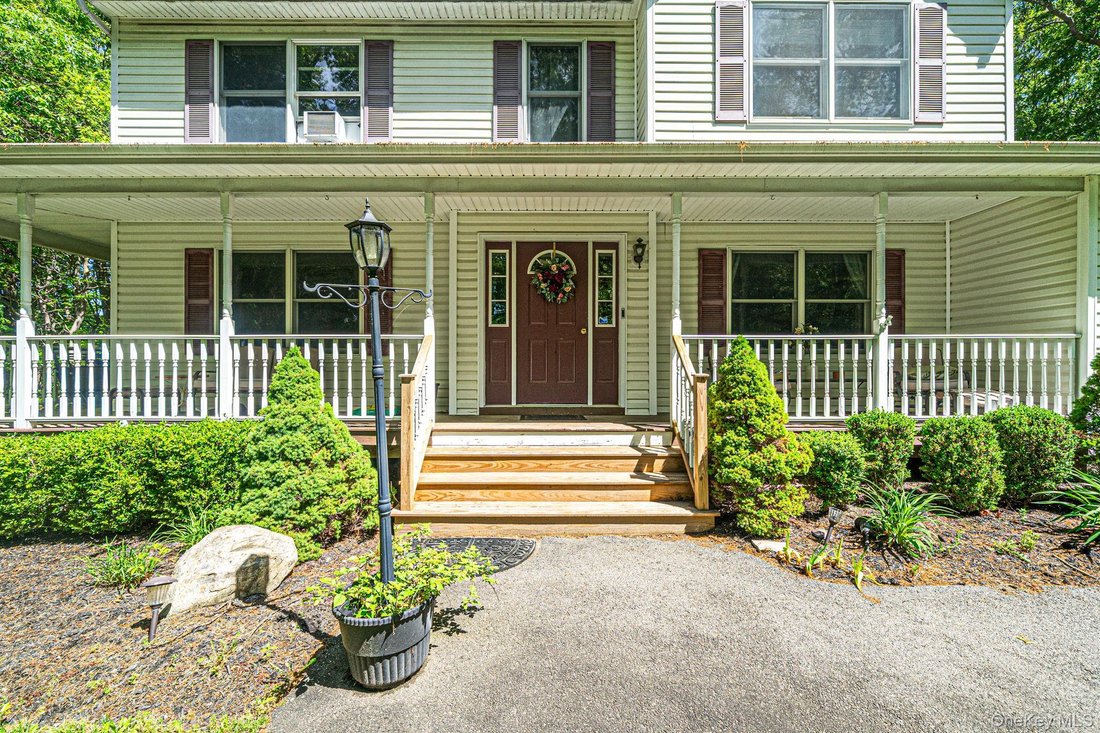 House in Wading River, New York, United States 4 - 18677419