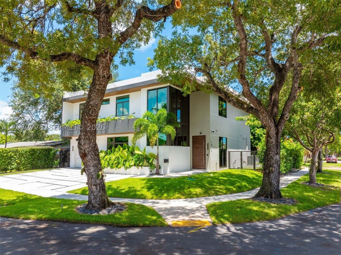 House in North Miami Beach, Florida, United States 1 - 18676826
