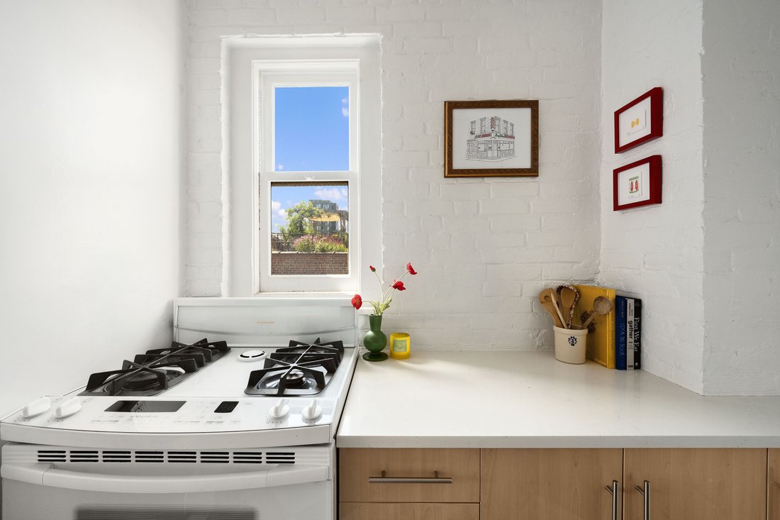 Co Op in New York, New York, United States 5 - 18678423