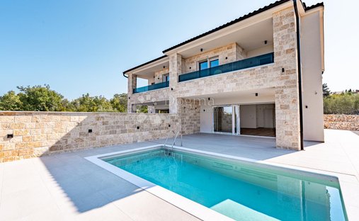 House in Malinska, Primorje-Gorski Kotar County, Croatia 1