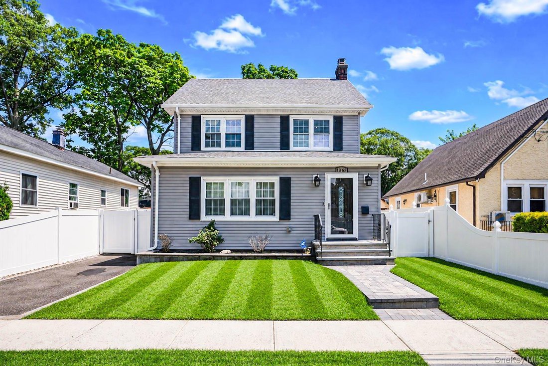 House in Rockville Centre, New York, United States 1 - 18677705