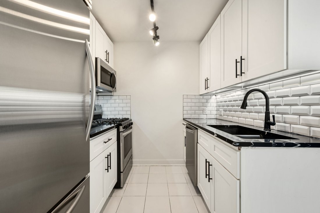 Condo in New York, New York, United States 5 - 18678420