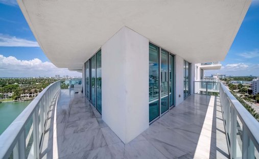 Condo in Miami Beach, Florida, United States 1