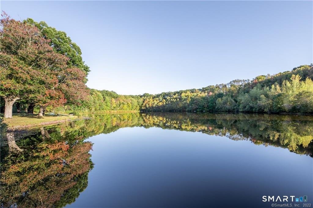 House in Naugatuck, Connecticut, United States 3 - 18677347