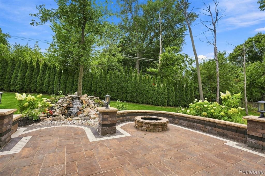 House in Farmington Hills, Michigan, United States 3 - 18656938