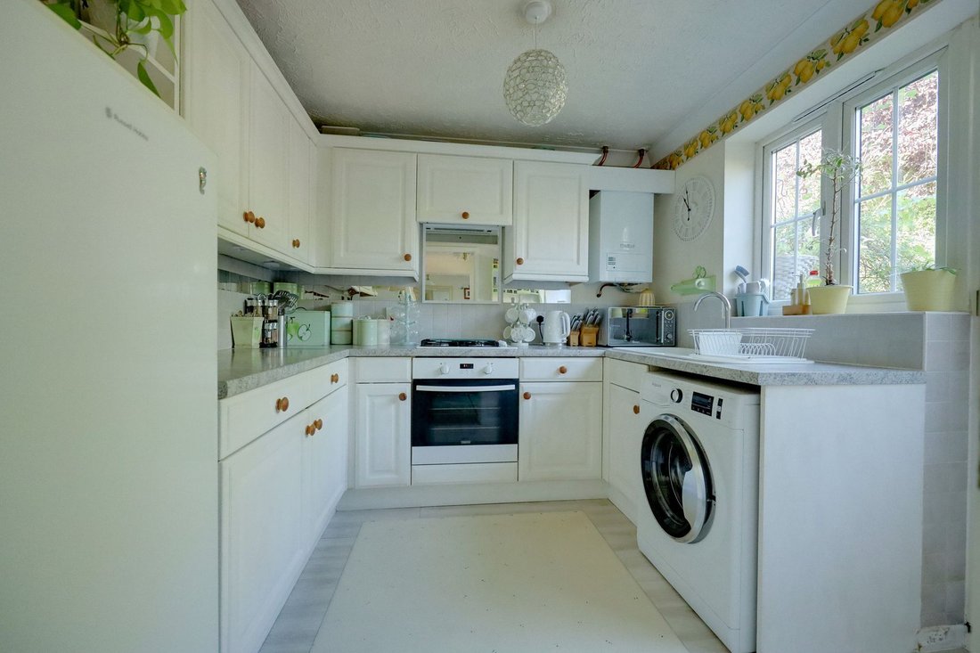 House in Burgess Hill, England 4 - 18675033