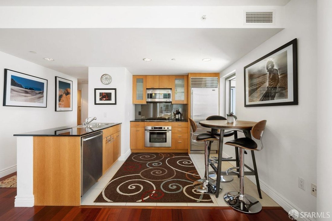 Condo in San Francisco, California, United States 5 - 18678529