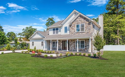 House in Port Jefferson Station, New York, United States 1