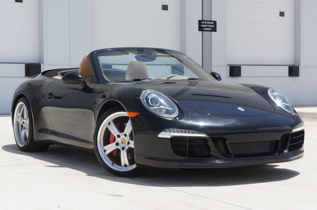 Cabriolet in Opa Locka, FL, United States 2 - 18678060