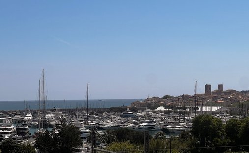 Appartamento a Les Cougoulins-Rastines, Antibes, Francia 1