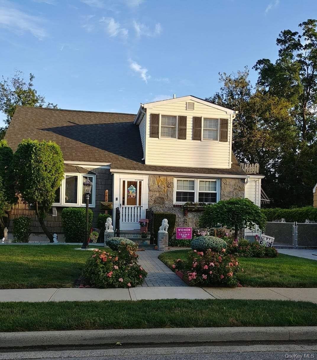 House in Bellmore, New York, United States 1 - 18677656