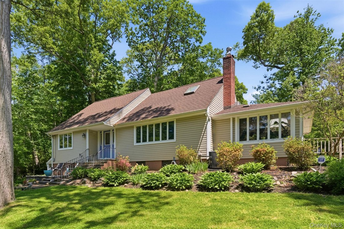 House in Halesite, New York, United States 1 - 18677655