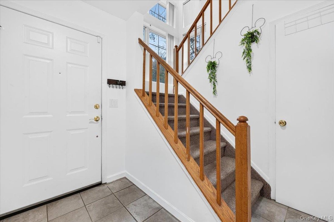 House in Central Islip, New York, United States 4 - 18677639