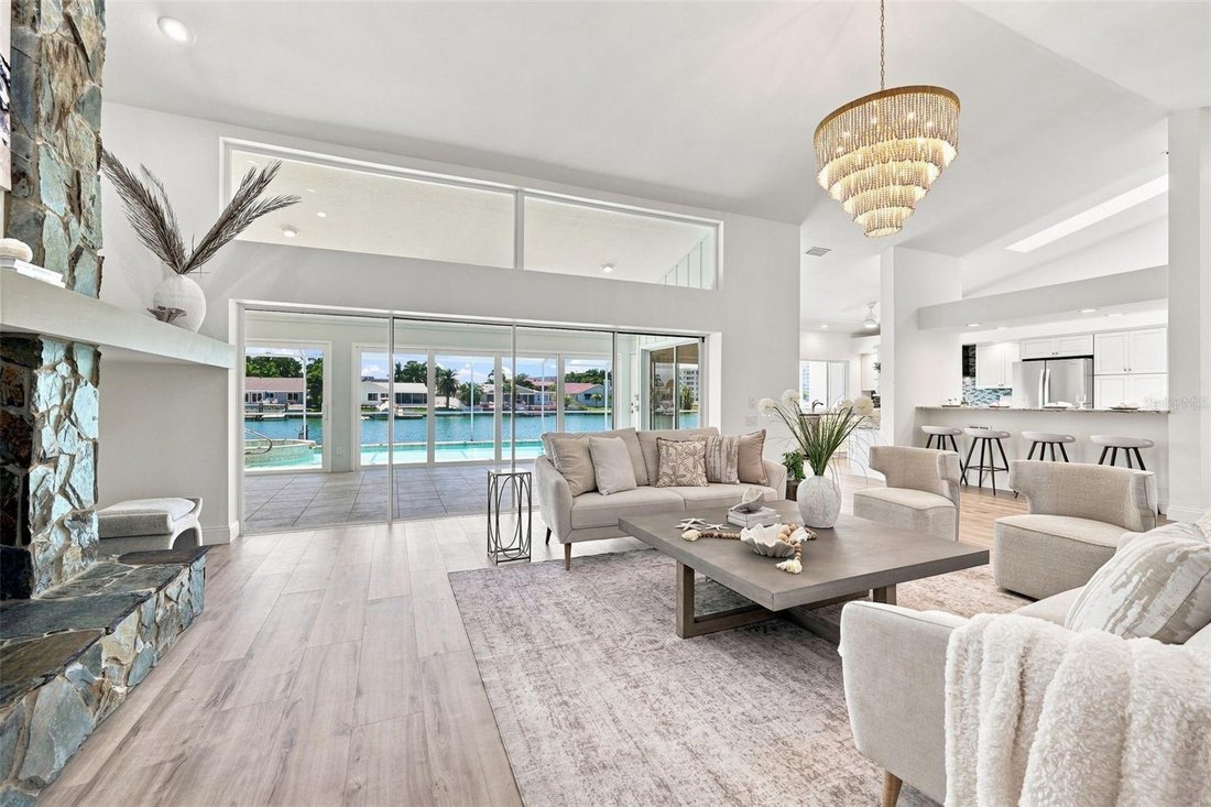 House in St. Petersburg, Florida, United States 1 - 18675878