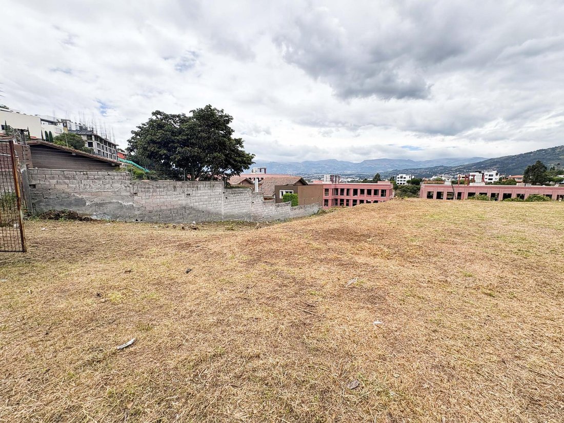 Land in Quito, Pichincha, Ecuador 2 - 18677807