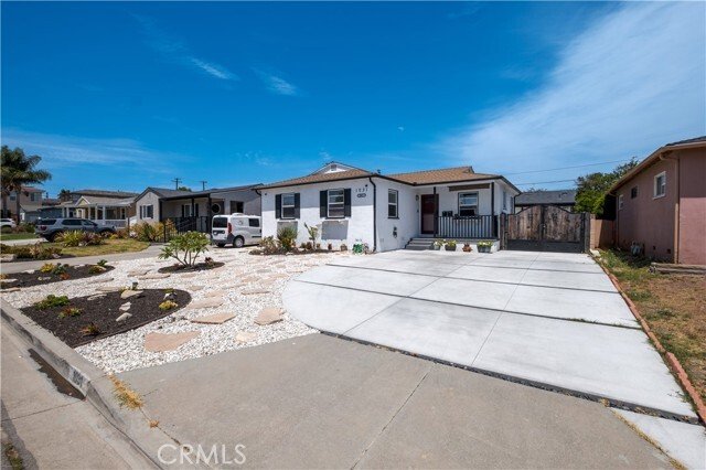 Torrance, California, United States 5 - 18675013
