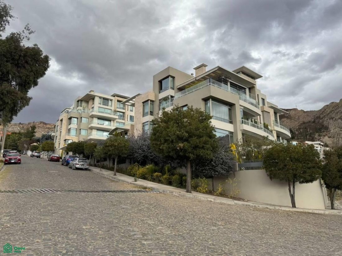 Condo in La Paz, La Paz Department, Bolivia 1 - 18678595