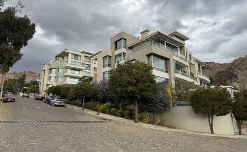 Condo in La Paz, La Paz Department, Bolivia 1
