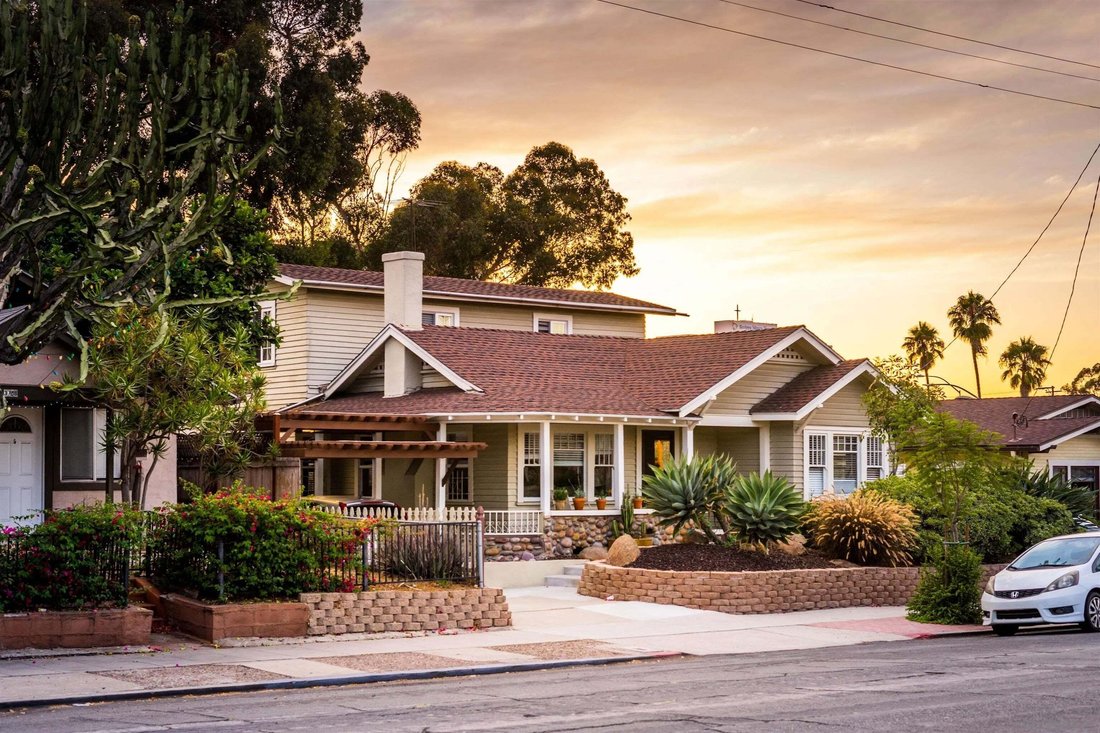 San Diego, California, United States 1 - 18676960