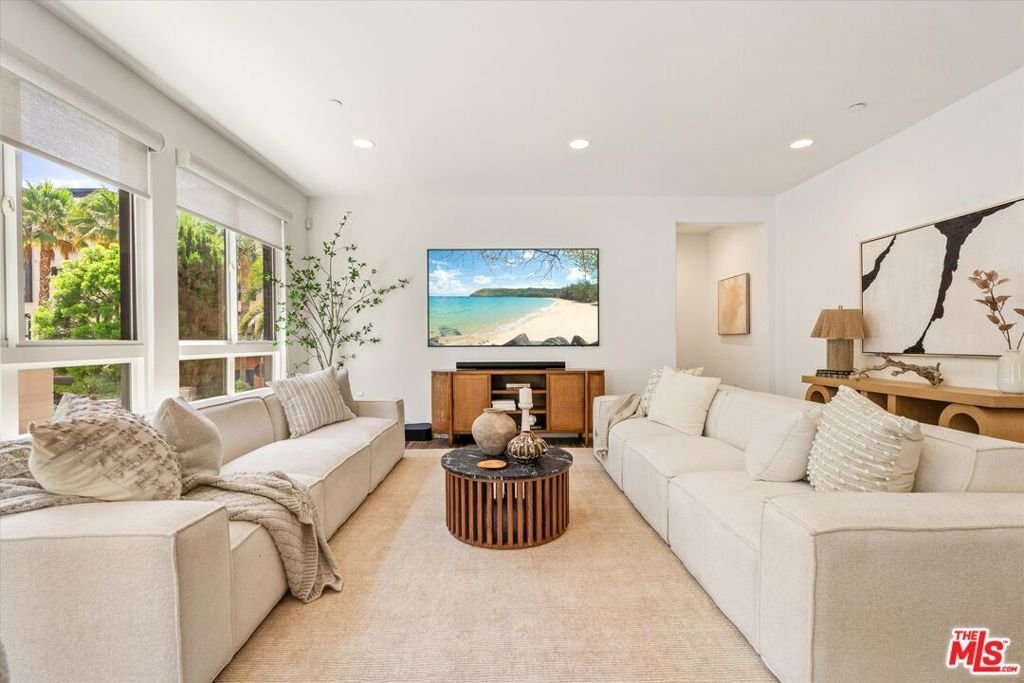 Condo in Los Angeles, California, United States 1 - 18515032