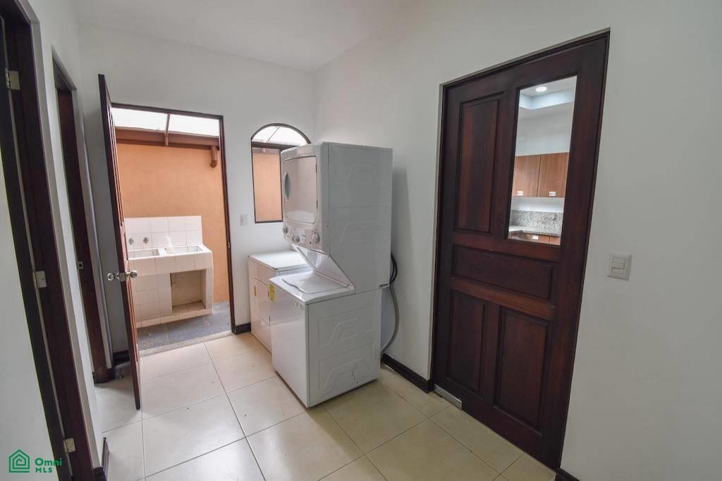 House in Pozos, San José Province, Costa Rica 5 - 17728703