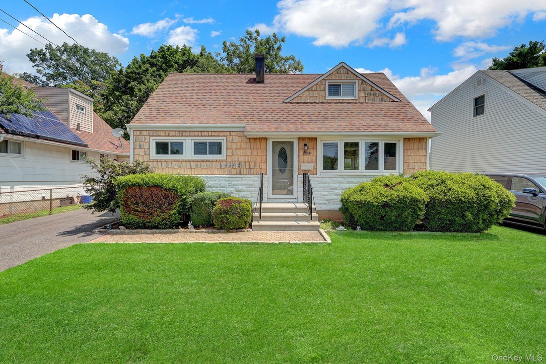 House in Hicksville, New York, United States 1 - 18677802