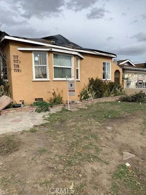 Los Angeles, California, United States 1 - 18677015