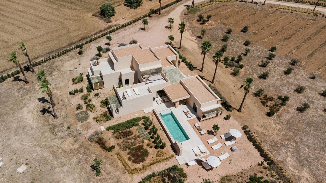 Villa in Santa Eularia des Riu, Balearic Islands, Spain 1 - 16989246