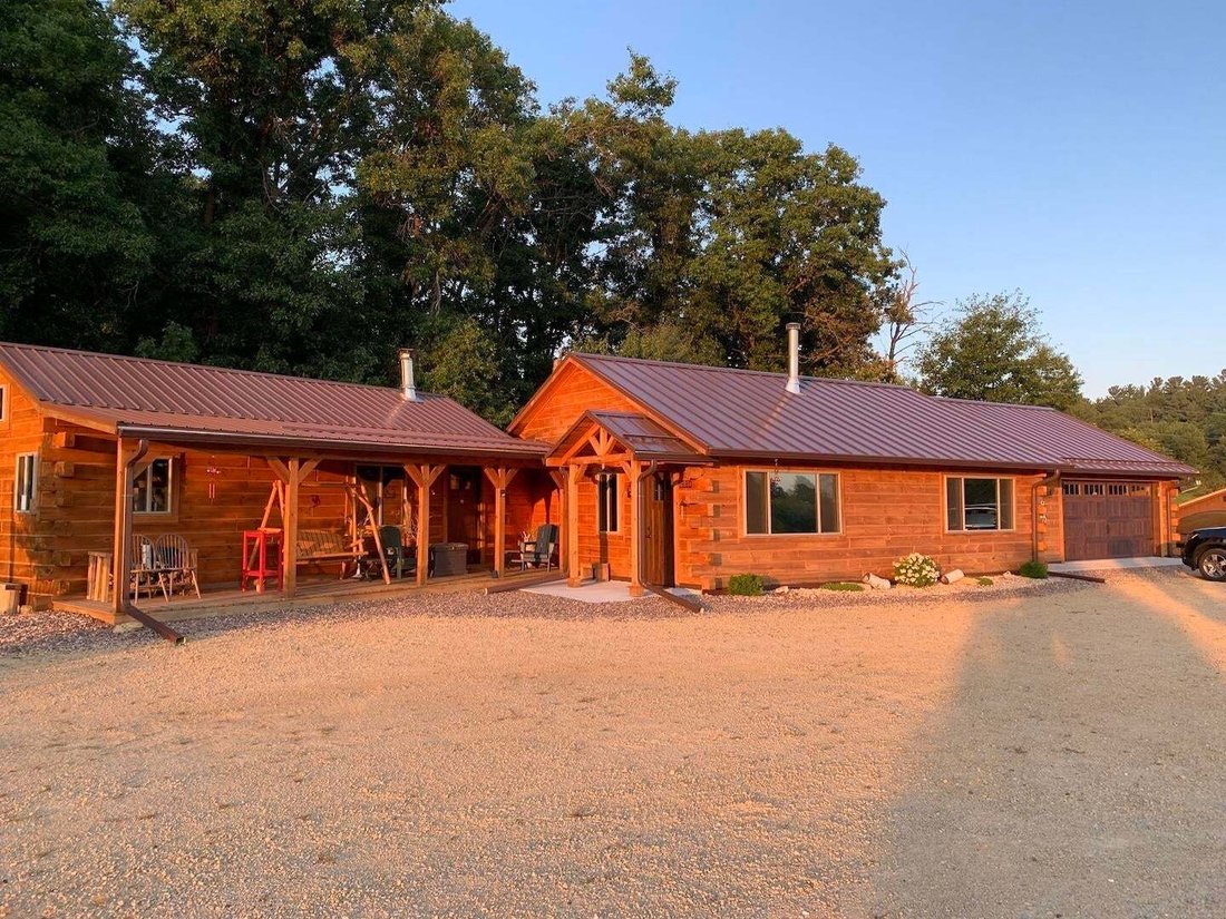 House in Hollandale, Wisconsin, United States 1 - 18676657