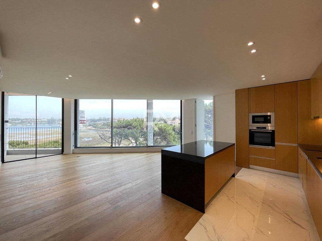 Apartment in Canidelo, Porto District, Portugal 5 - 18678632