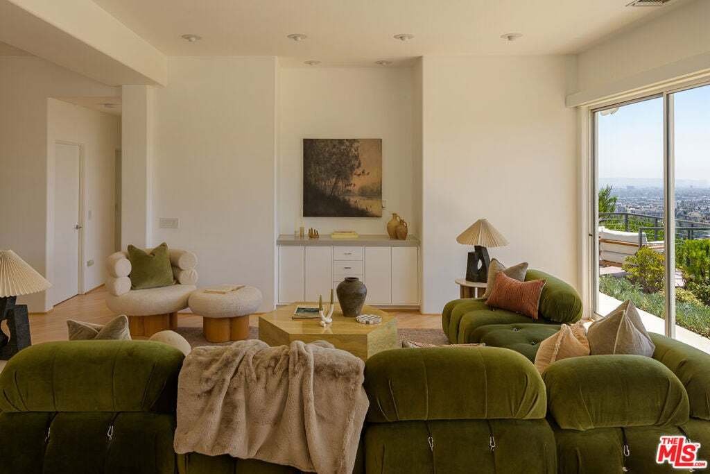 House in Los Angeles, California, United States 5 - 18676028