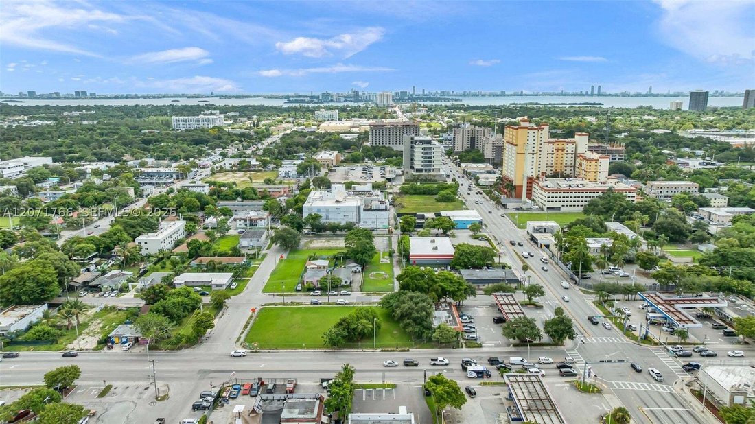House in Miami, Florida, United States 4 - 18676840
