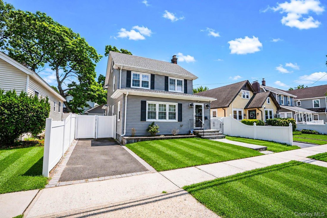 House in Rockville Centre, New York, United States 2 - 18677705